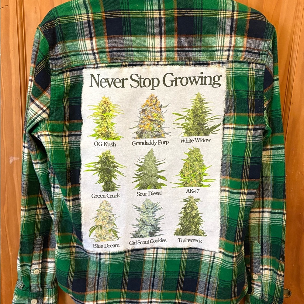 🌿 Aeropostale Plaid Flannel | Upcycled Cannabis Back Patch | Men’s Small